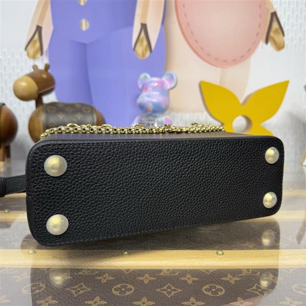 2026120185549892 270